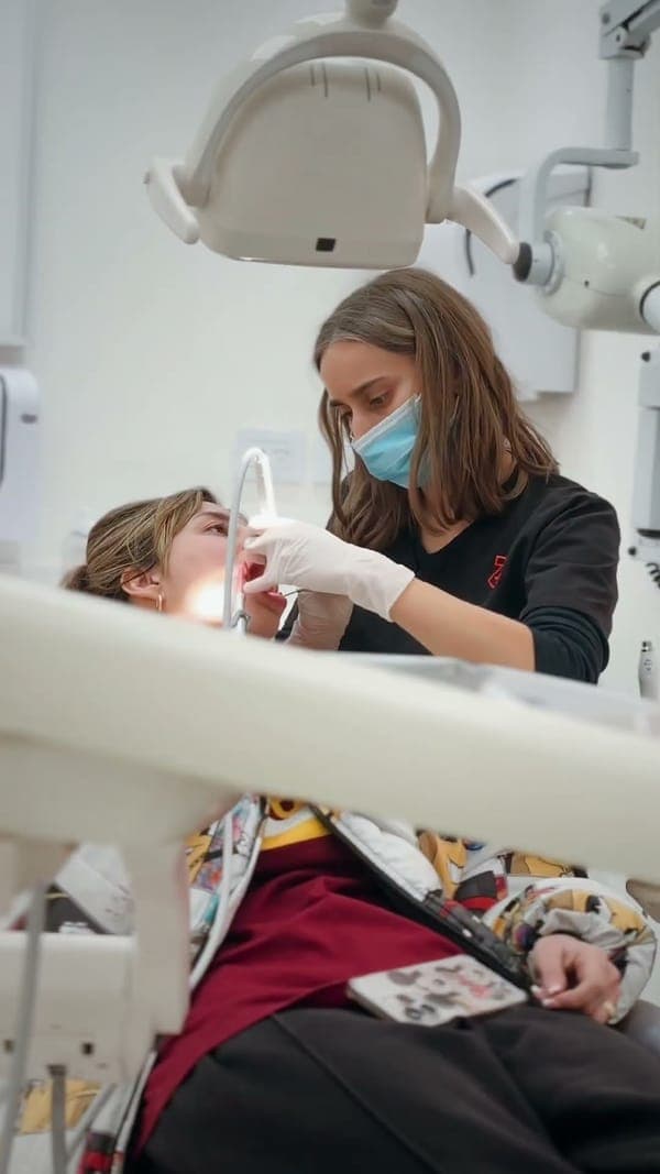 Limpieza dental en Zuro Dental