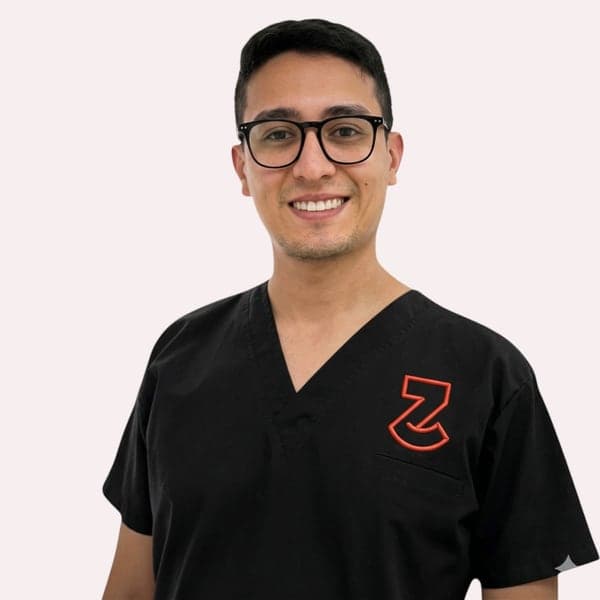 Foto de Sergio Rios, Cirugía maxilofacial en Zuro Dental